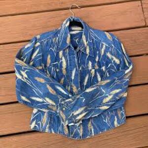 Godgeous denim Liz Claiborne Wheat Button Up Cotton Crop Top😍